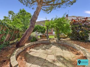 Patio/Rear - click for photo gallery